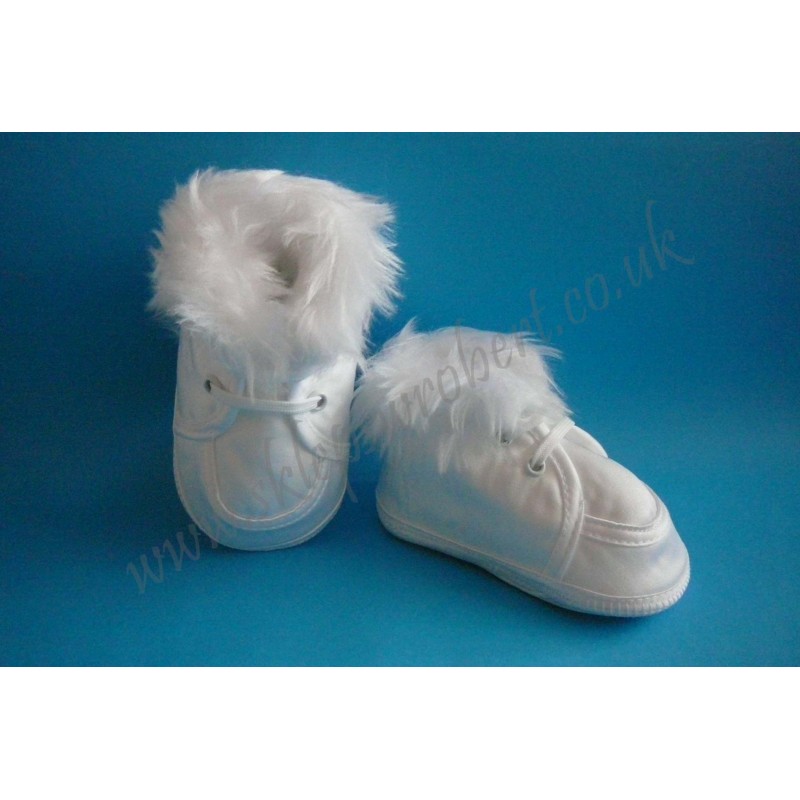 Atłasowe buciki wiązane zimowe 015